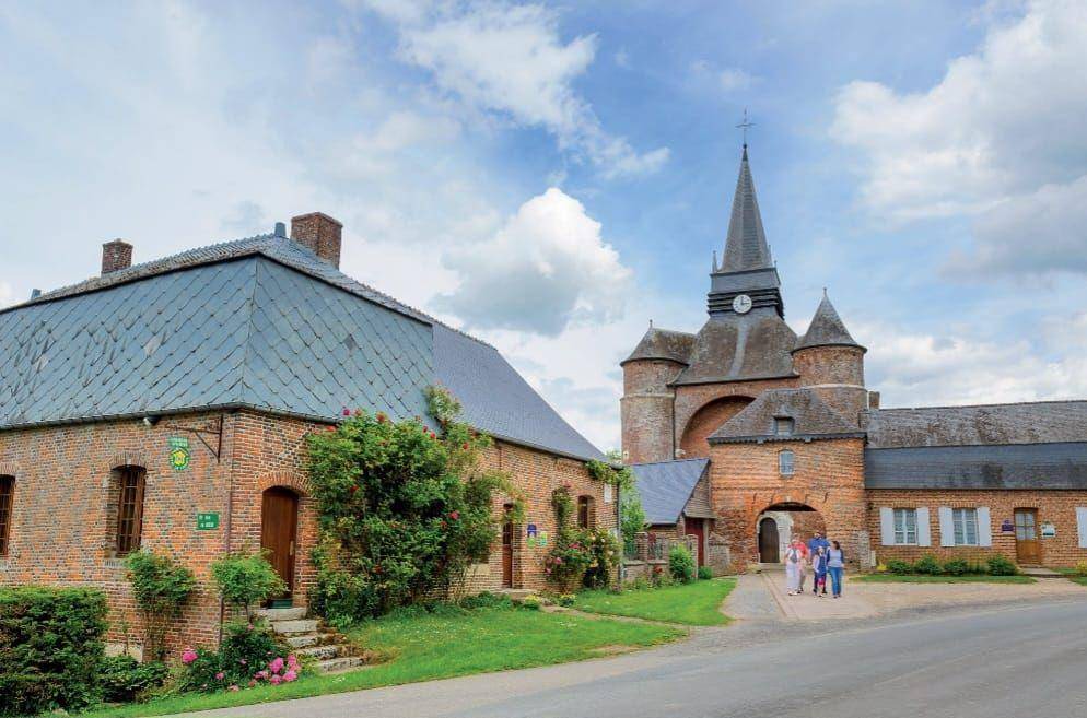 Photo of Buildings in Parfondeval