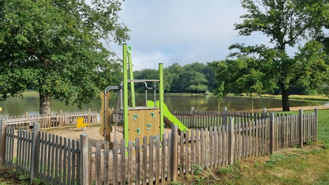 Photo of Others in Alluy