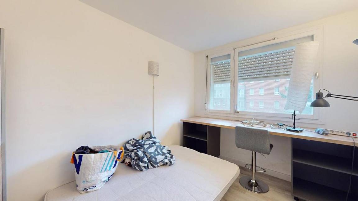 Photo of Bedroom in Saint-Etienne-du-Rouvray