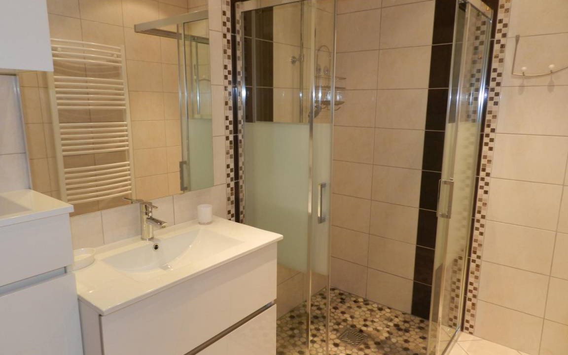 Photo of Bathroom in Vaux-Montreuil
