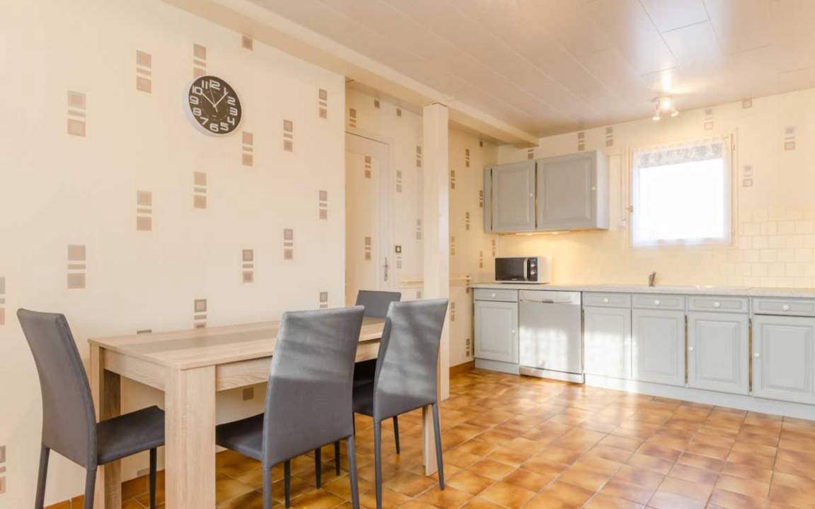 Photo of Kitchen in Fontaine-les-Gres