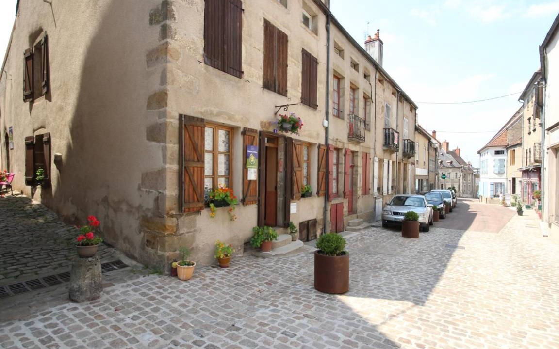 Photo of Others in Arnay-le-Duc