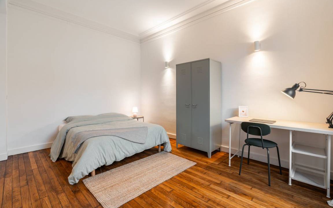 Photo of Bedroom in Colombes