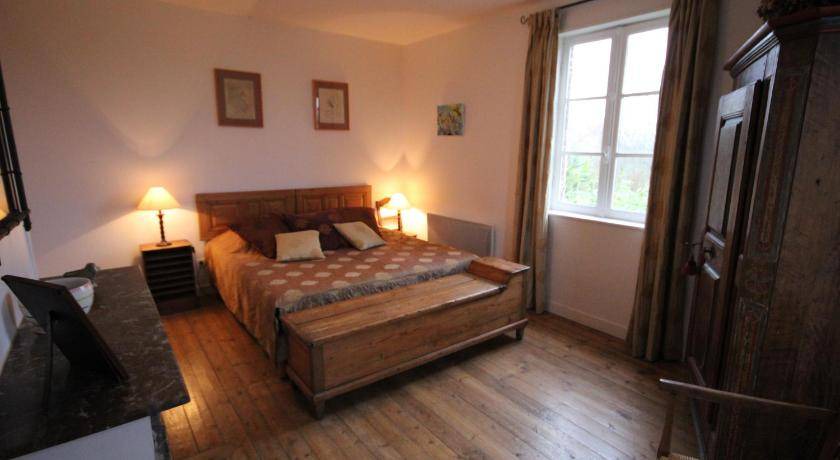 Photo of Bedroom in Saint-Aubin-de-Bonneval