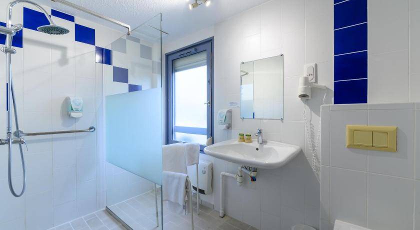 Photo of Bathroom in Fontaine-Notre-Dame