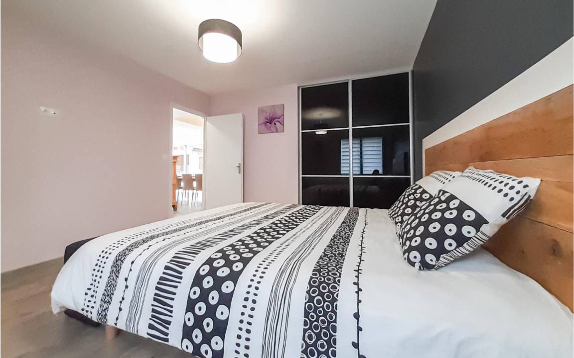 Photo of Bedroom in Haut Pays du Montreuillois