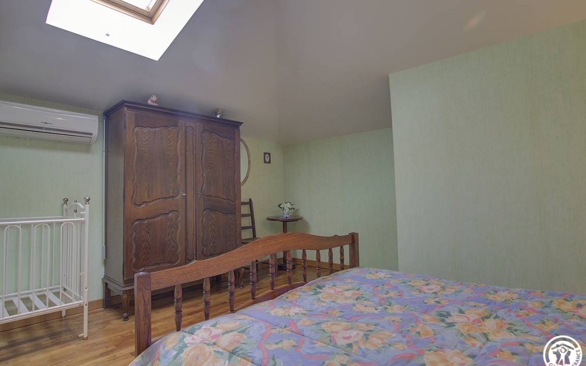 Photo of Bedroom in Cormoranche-sur-Saone