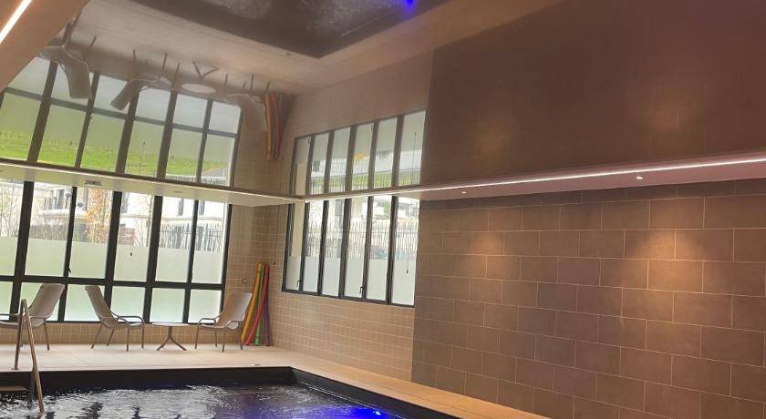 Photo of Bathroom in Saint-Ouen