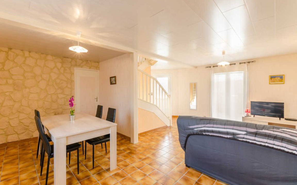 Photo of Bedroom in Fontaine-les-Gres