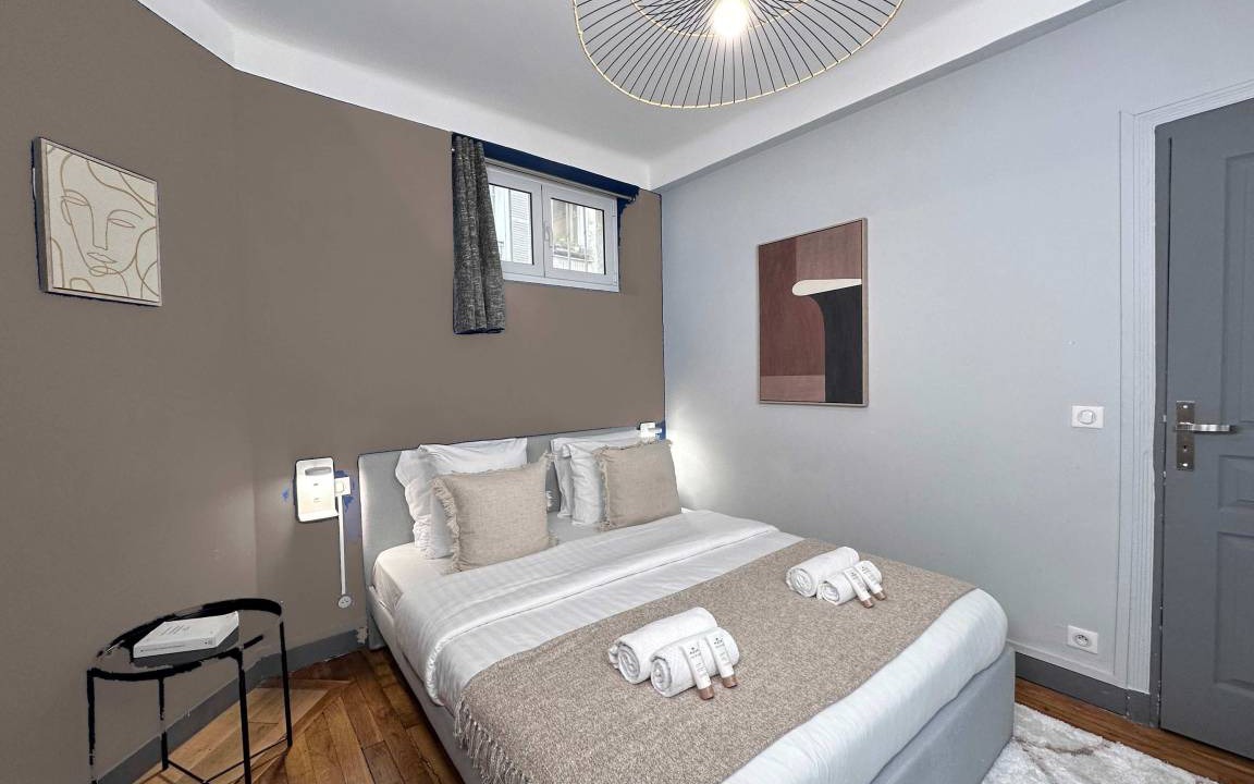 Photo of Bedroom in Saint-Lambert