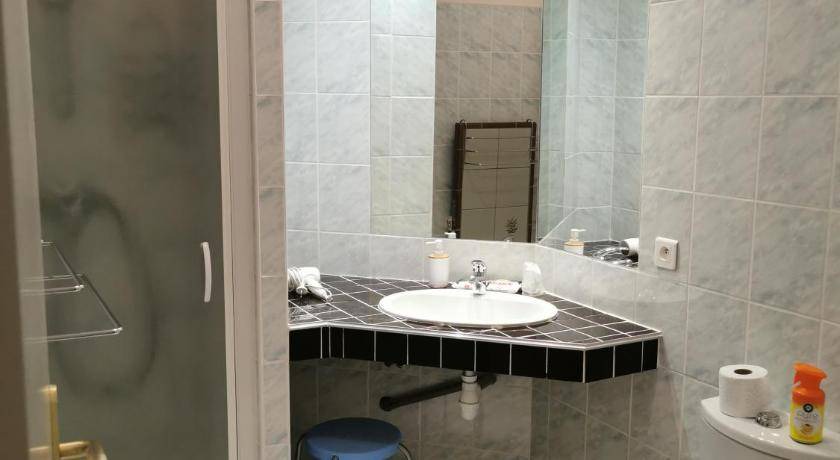 Photo of Bathroom in Bussy-le-Chateau