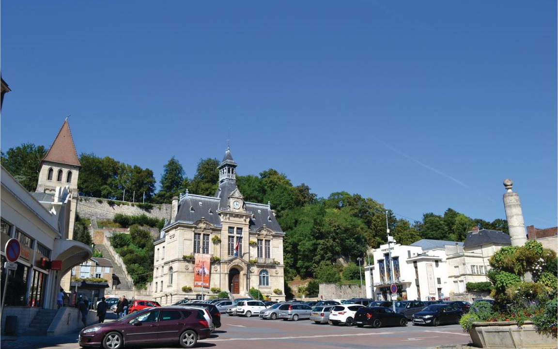 Photo of Buildings in Jaulgonne