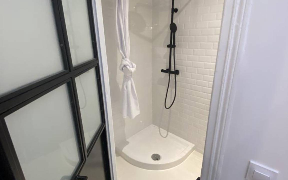 Photo of Bathroom in Senlisse