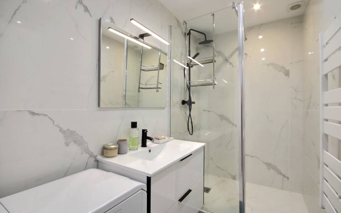 Photo of Bathroom in Les Iles