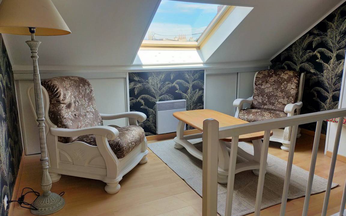 Photo of Livingroom in Lens