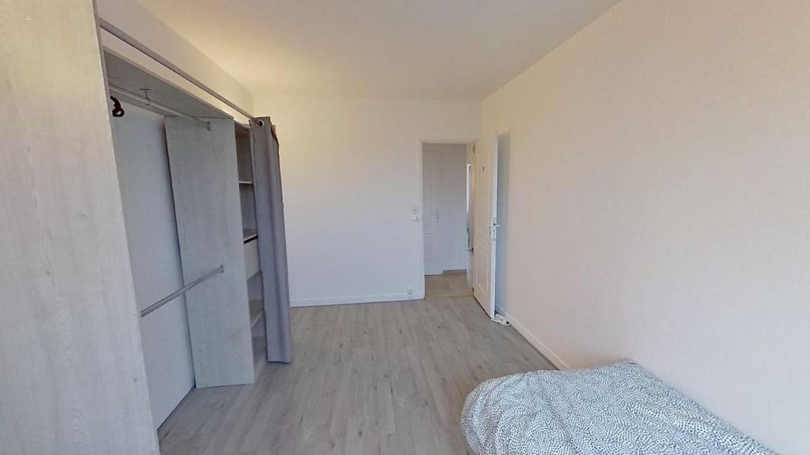Photo of Bedroom in Saint-Etienne-du-Rouvray