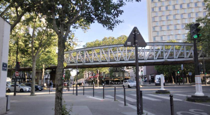 Photo of Others in Montparnasse