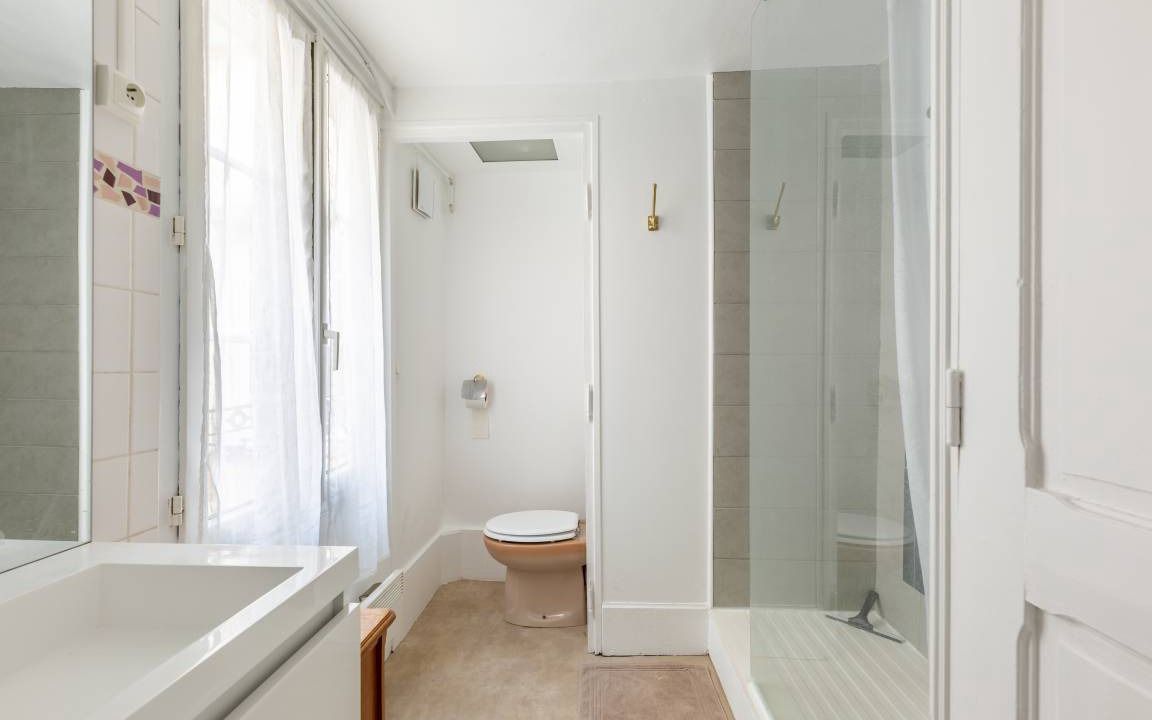 Photo of Bathroom in Rouen City Centre