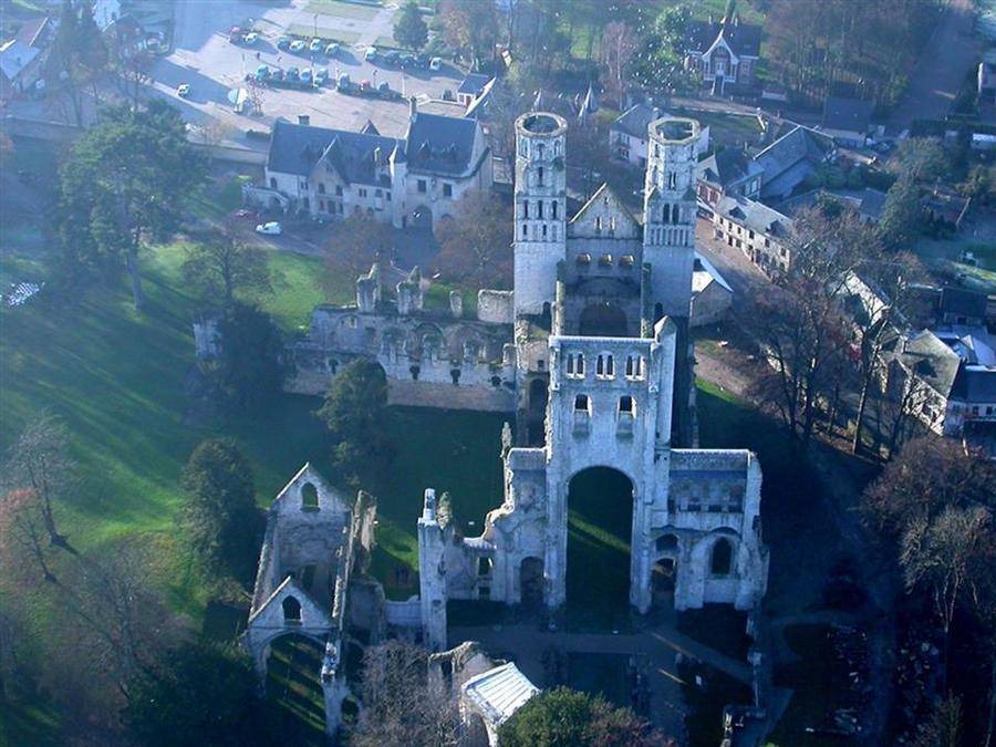 Photo of Buildings in Jumieges