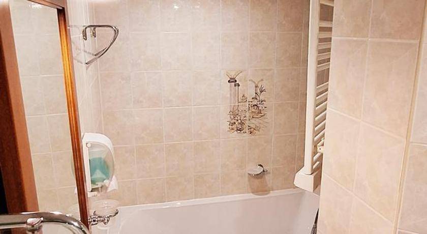 Photo of Bathroom in Fontaine-Notre-Dame