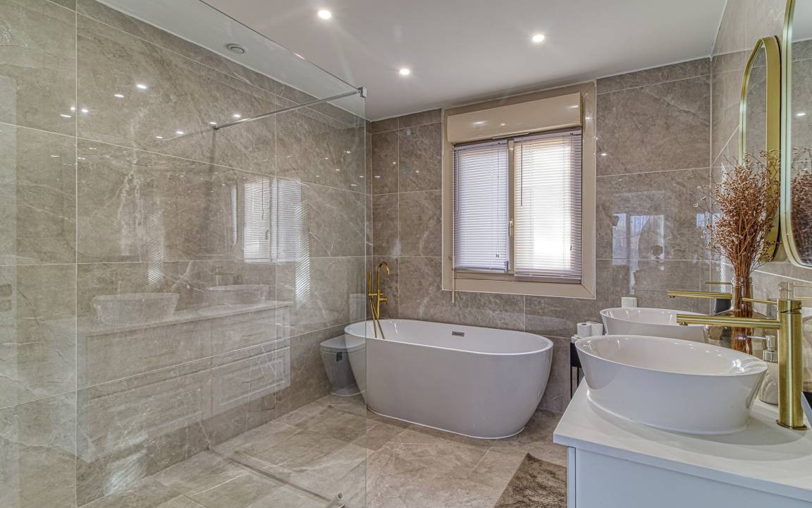 Photo of Bathroom in Saint-Pol-sur-Mer