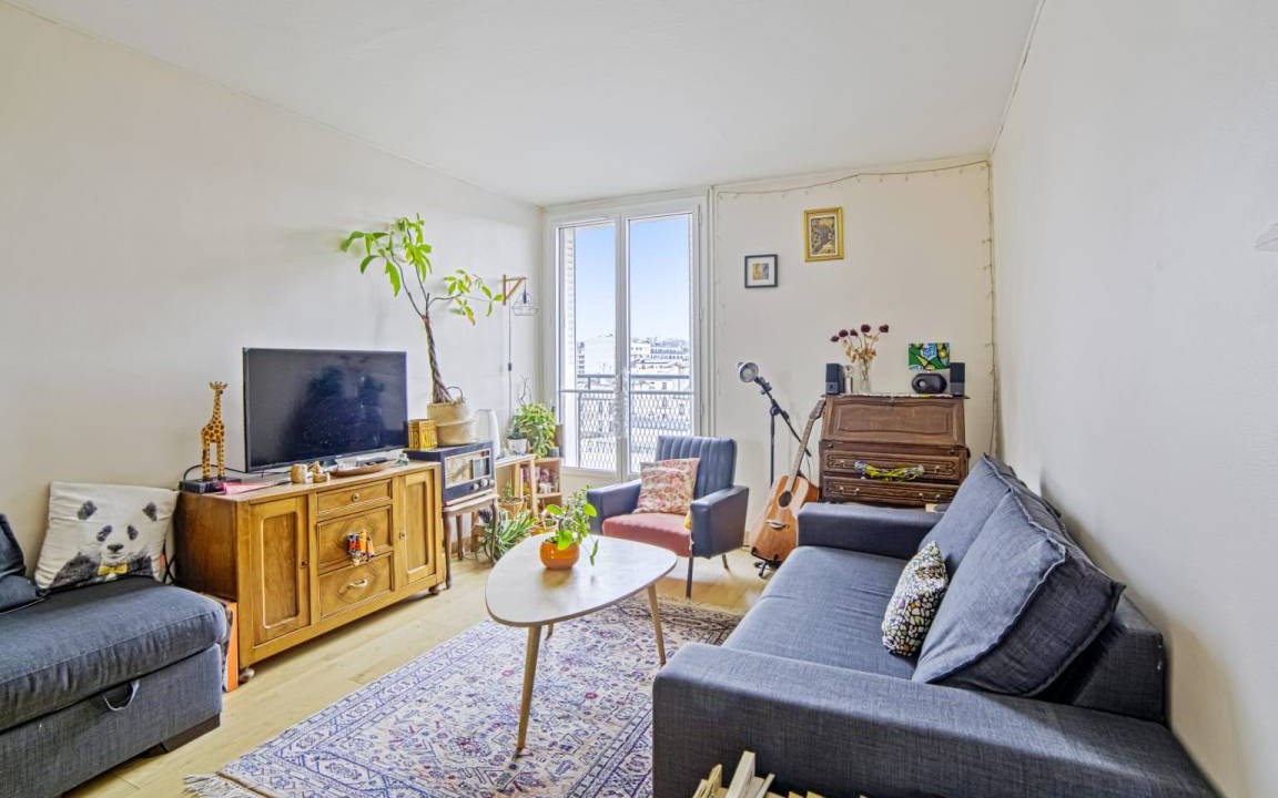 Photo of Livingroom in 19th Arrondissement