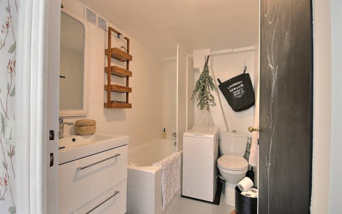 Photo of Bathroom in Saint-Merri