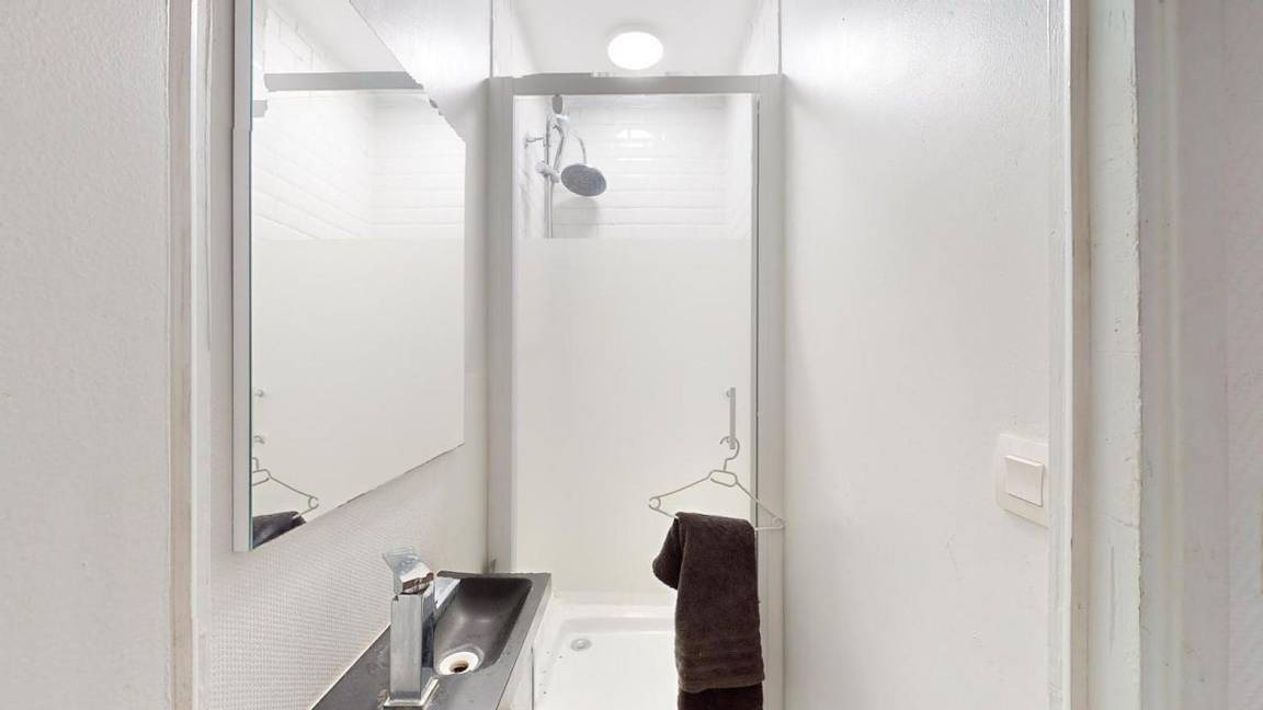 Photo of Bathroom in Saint-Etienne-du-Rouvray