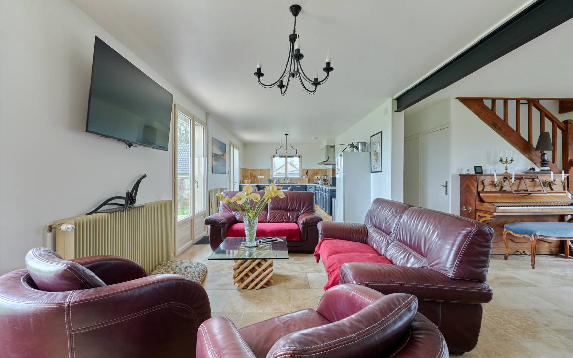 Photo of Livingroom in Courbepine