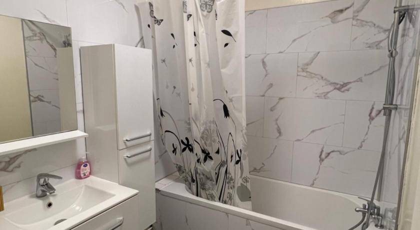 Photo of Bathroom in Mery-sur-Oise