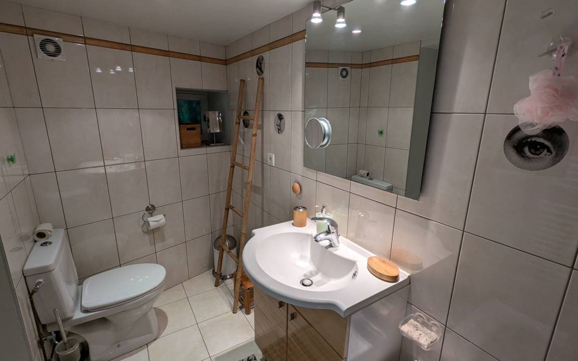 Photo of Bathroom in Yevre-le-Chatel