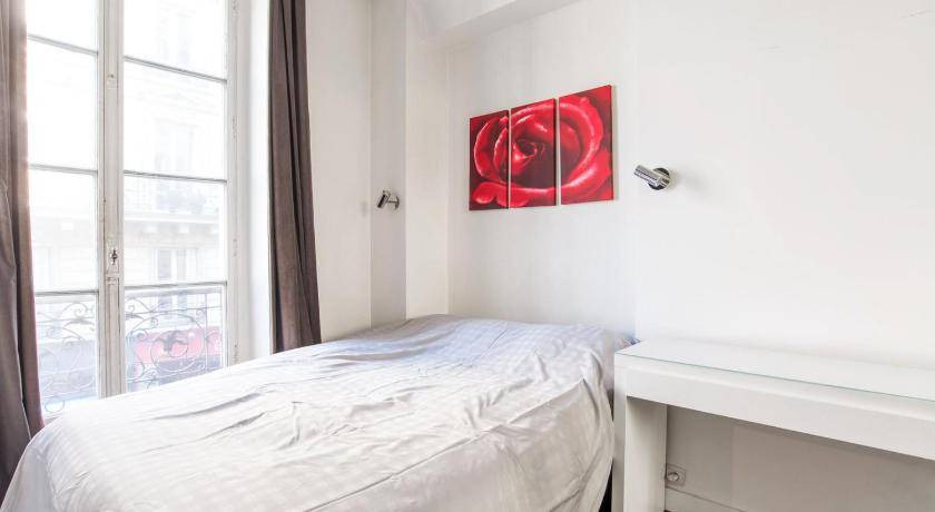 Photo of Bedroom in Notre-Dame-des-Champs