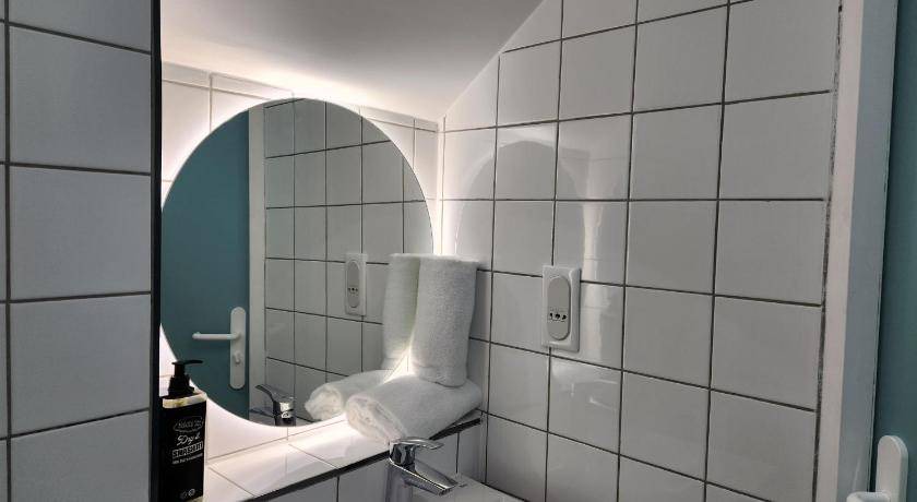 Photo of Bathroom in Chambourcy