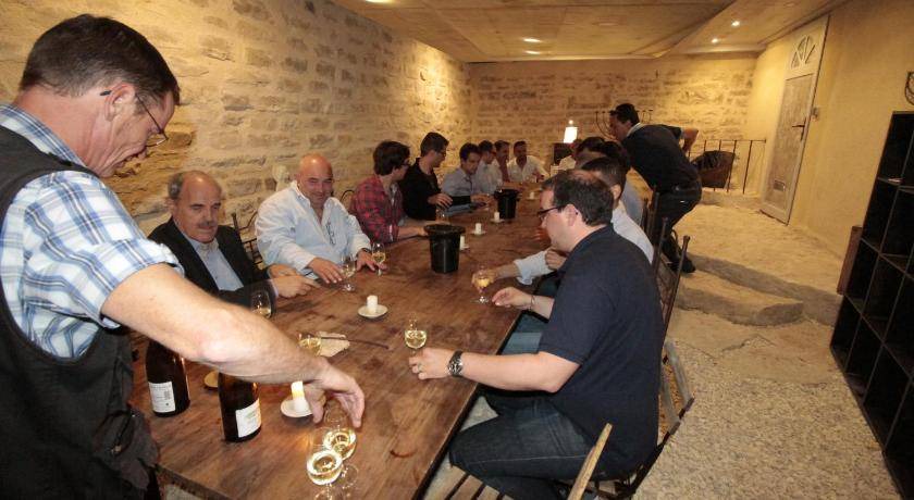 Photo of Human In Picture in Noyers-sur-Serein