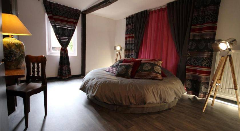Photo of Bedroom in Saint-Aubin-de-Bonneval