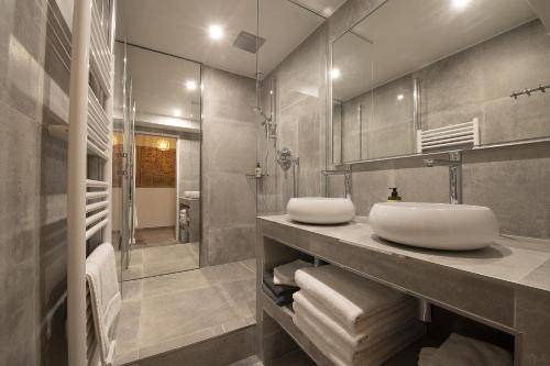 Photo of Bathroom in Quartier du Petit-Montrouge
