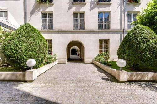 Photo of Others in Quartier Sainte-Avoye