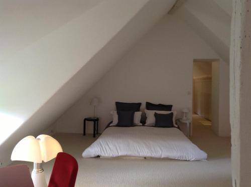 Photo of Bedroom in Jouars-Pontchartrain