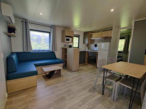 Photo of Livingroom in Saint-Quentin-en-Tourmont