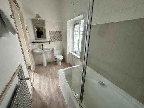 Photo of Bathroom in Pont-du-Chateau