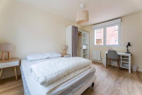 Photo of Bedroom in Douai