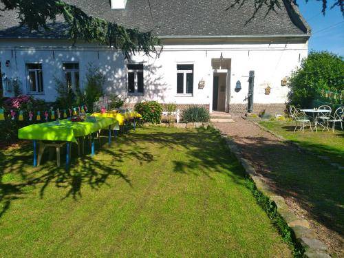 Photo of Others in Beugin