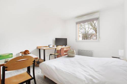 Photo of Bedroom in Montmuzard