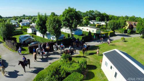 Photo of Others in Saint-Quentin-en-Tourmont