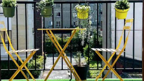 Photo of Patio Balcony in La Varenne Saint-Hilaire