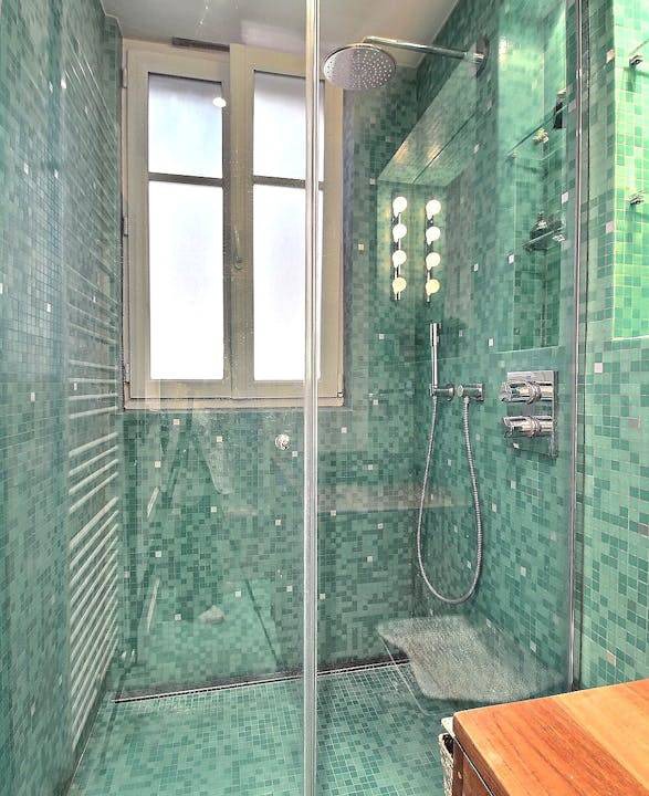 Photo of Bathroom in Val-de-Grace