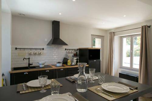 Photo of Kitchen in Thiveral-Grignon