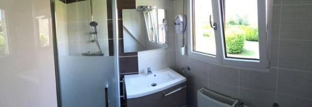 Photo of Bathroom in Escalles