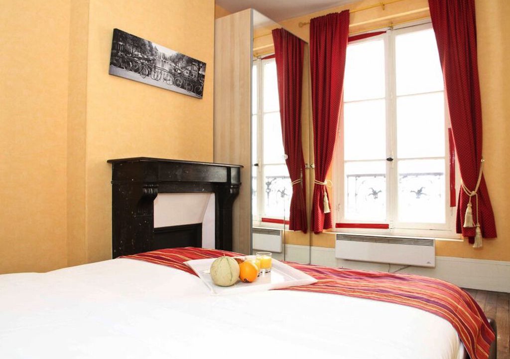 Photo of Bedroom in Latin