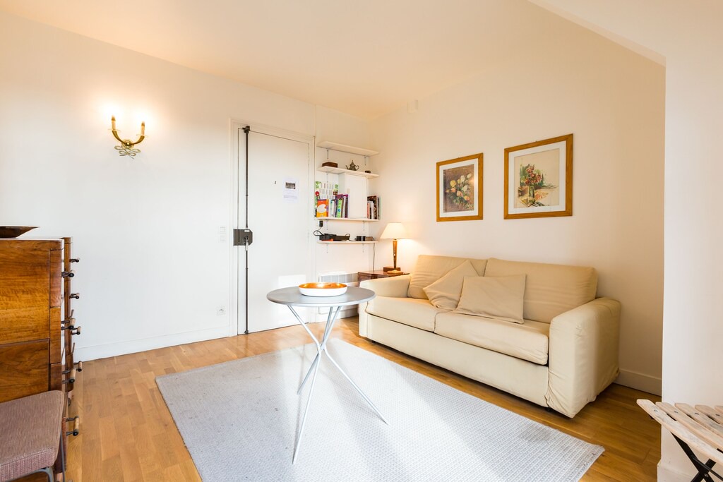 Photo of Livingroom in Quartier du Faubourg-Montmartre
